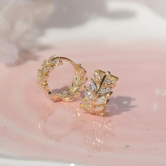 "Josephine" 18k Gold Leaf Shaped Huggie Hoop Earrings - Picture 1 of 3